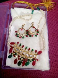 Beautiful Pearls Necklace Set