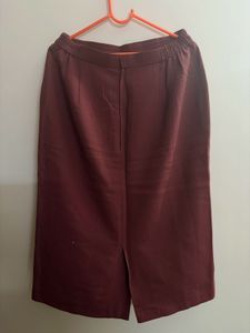 Straight midi Skirt With Back Slit And lining
