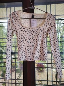 H&amp;M NEW Off White Floral Long Sleeve Top