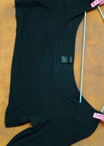 FULL SLEEVES BLACK TOP🚩🖤