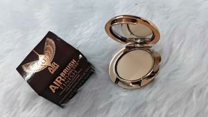 Charlotte Tilbury Compact