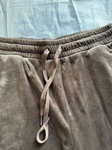Velvet Pant- Polo shirt - 2 Tshirts