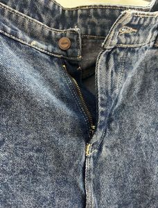 Woman Straight Fit Jeans