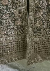 Unsteached Elegant Embroidered Ethnic Gown