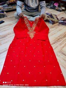 Elegant Purple Embroidered Kurta