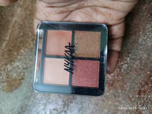 New Unused NYKAA Eyeshadow Palette