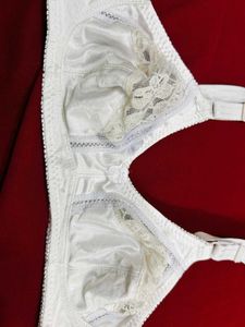 🇳🇿💫 Imported Stuff White Bra