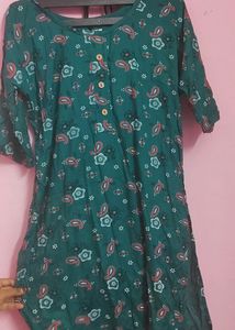 Beautiful side open kurti it doesn&#39;t fit