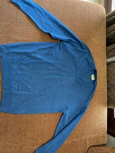 Arrow Sweater Size M
