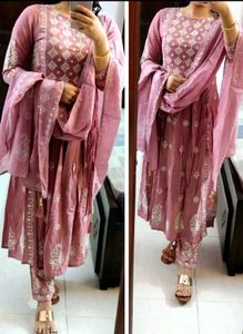 Women Mauve Pink Chikankari Embroidery Kurta Set