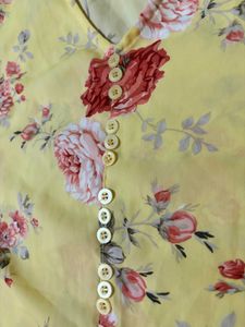 Yellow Floral Print Top🌻🌼🏵