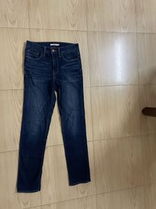 Levis Women Slim Jeans