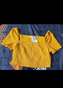 H&amp;M Cute Orange Square Neck Crop Top