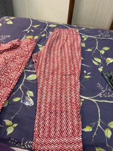 Red &amp; White Printed Top