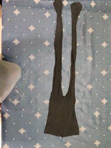 Set Of 2 Stockings / Net Leggings