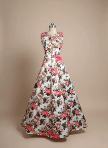Elegant Floral Partywear Gown 🧡