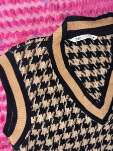 Zara Houndstooth Sweater Vest