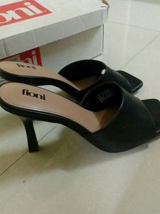 Fioni Heels