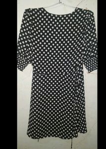 Polkadot White Black Warp Dress 👗