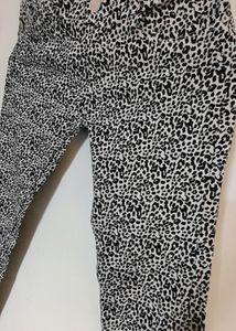 Black White Combination Jeans 👖 (Women&#39;s)