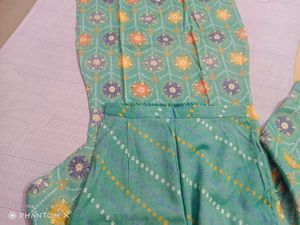 Kurta pants.There is no Duppta