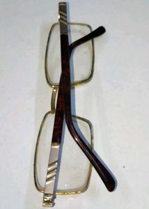 Sun glasses Metal frame trend new stock totally