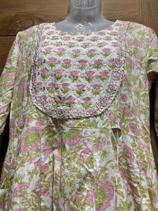 🤍💕Spring Bloom Jaipuri Cotton Anarkali Kurta wit