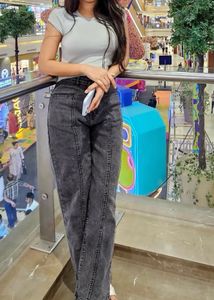 Stylish Grey Straight Leg Jeans