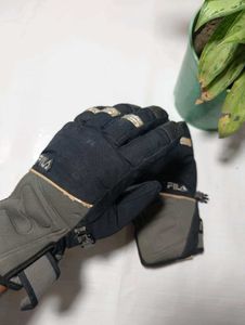 Hand Gloves