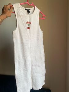 white midi dress sleevless