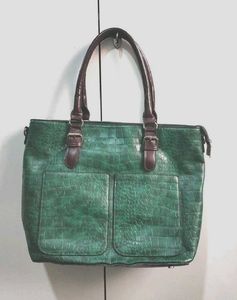 Basic Green Leather Tote Bag