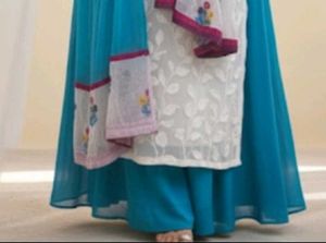 Floral Embroidered Salwar Kameez