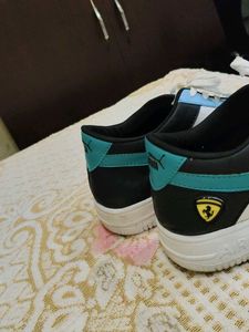 Puma Sneakers