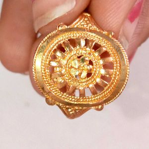 Gold Tone Ring Set (10)
