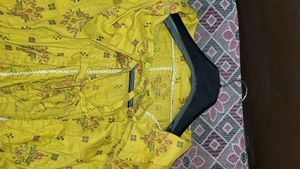 Floral Print Tie-Front Top
