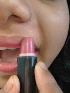 Huda Beauty Love Lipstick