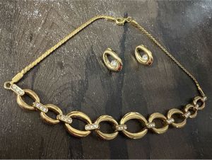 Beautiful Necklace Set With Earrings