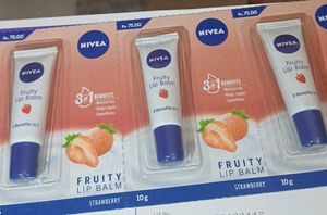 *NEW* Nivea Fruity Lip Balm Pack Of 3