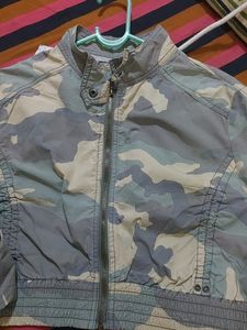 Camouflage Design Short Jacket