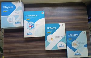 Aakash Entire Study Package For 12th Class [Physics (6) , Chemistry (6) , Botany (4) , Zoology (4) = 20 Books]