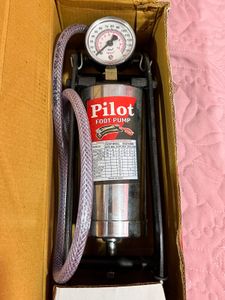 Pilot Foot Pump