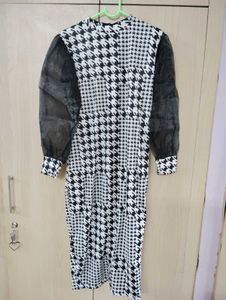PUFFSLEEVE BODY-CON DRESS