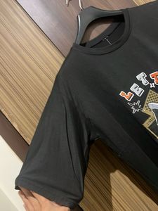 Graphic Print T-Shirt - Black