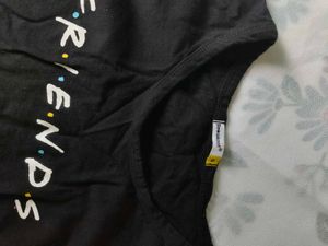 FRIENDS tee