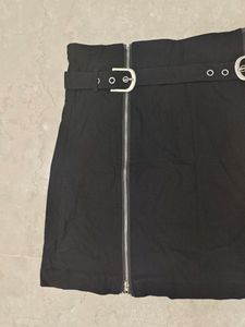 Elegant Short Belted Black Skirt