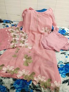 Pink Floral Embroidered Pant Kameez