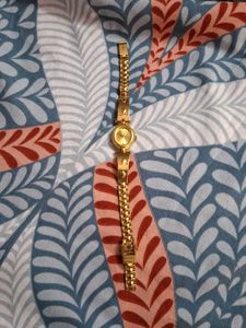 Elegant Gold Women's Watch