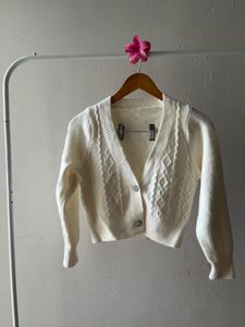 WHITE ZIRCONIA BUTTONED DOWN CROP CARDIGAN