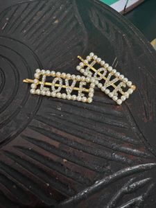 Pearl LOVE Hair Clip