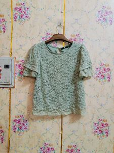 🇳🇿💫🎀Elegant Lace Top with Ruffle Sleeves